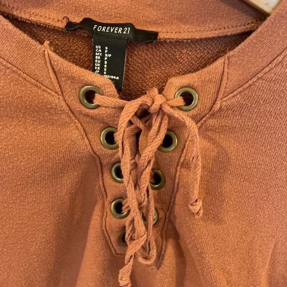 Forever 21 sweatshirt - Picture 3 of 7